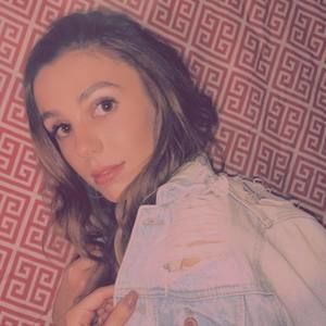 Meet your Posher, Madeleine