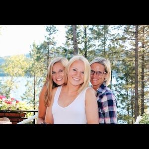 Meet your Posher, Ellie