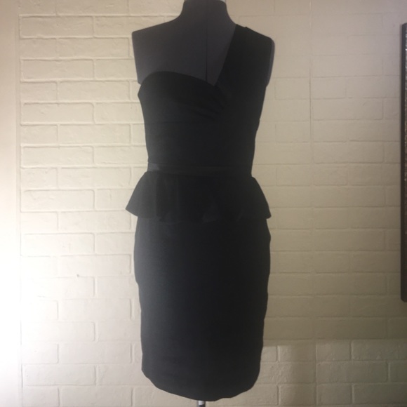 bebe One Shoulder Peplum Dress . Size 6 - Picture 1 of 7