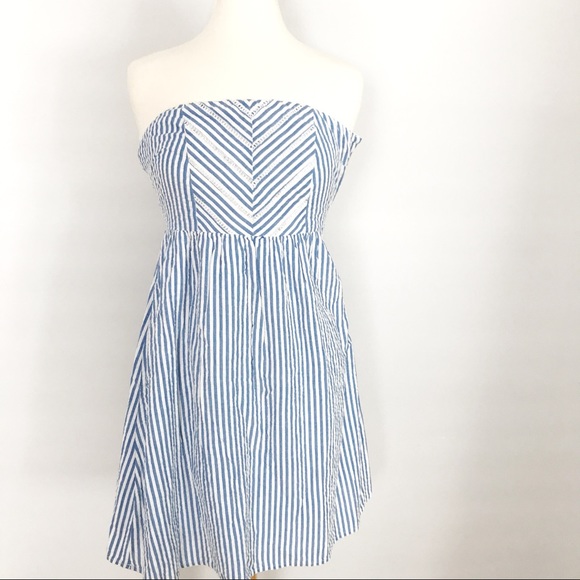 Old Navy Dresses & Skirts - Old Navy Blue & White Stripped Dress