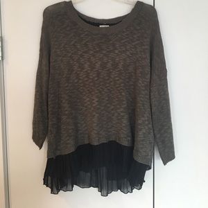 Hunter green sweater