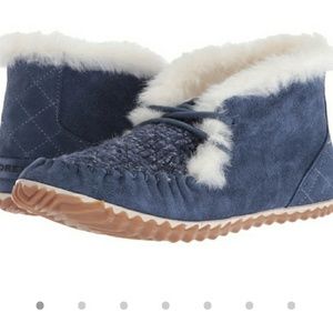 NWT SOREL "Out n About" Moc in Dark Mountain sz 9