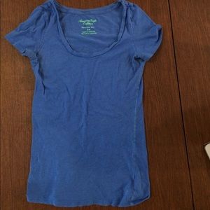 Beach blue tee