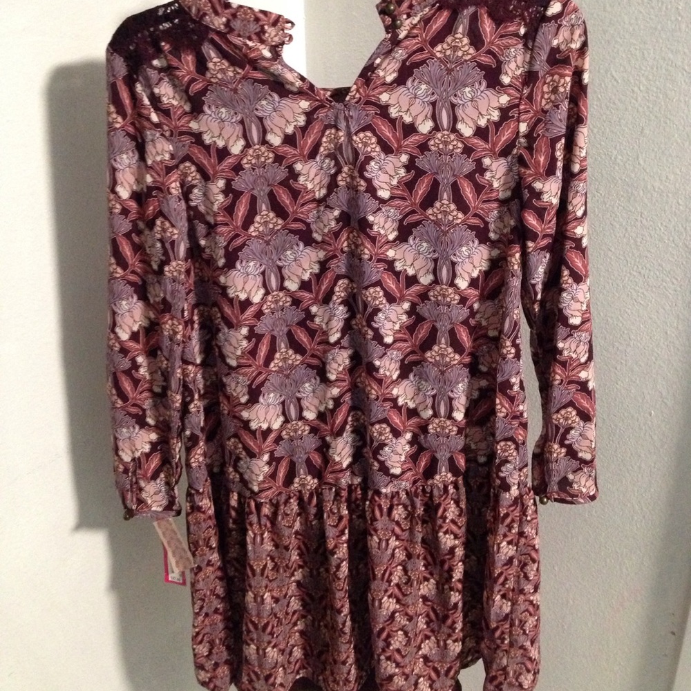 Pink pattern tunic - Picture 3 of 3