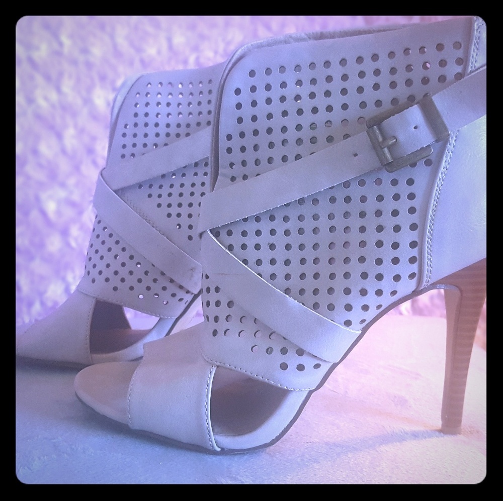 Nude open toe bootie