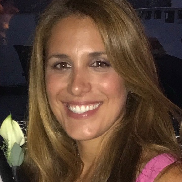 Meet your Posher, Lauren - Picture 1 of 1