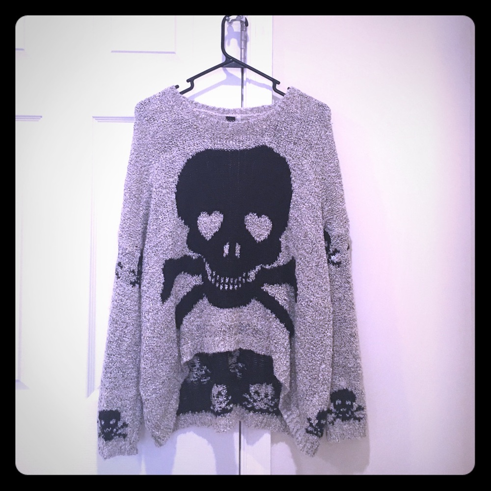 Skull heart sweater 🖤