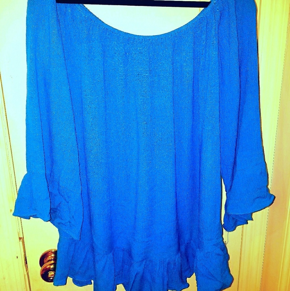 Gianni Bini Off shoulder  Top Size M NWT