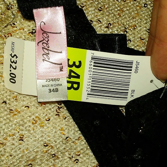 Black Extreme push up bra - Picture 3 of 3