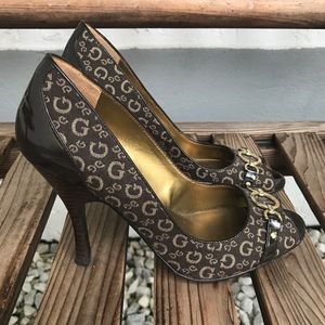 GUESS Monogram Open Toe Heel