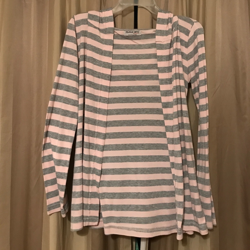 Hooded Light Jacket.