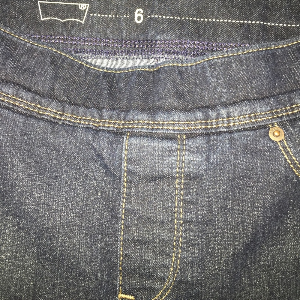 Jean - Picture 3 of 3