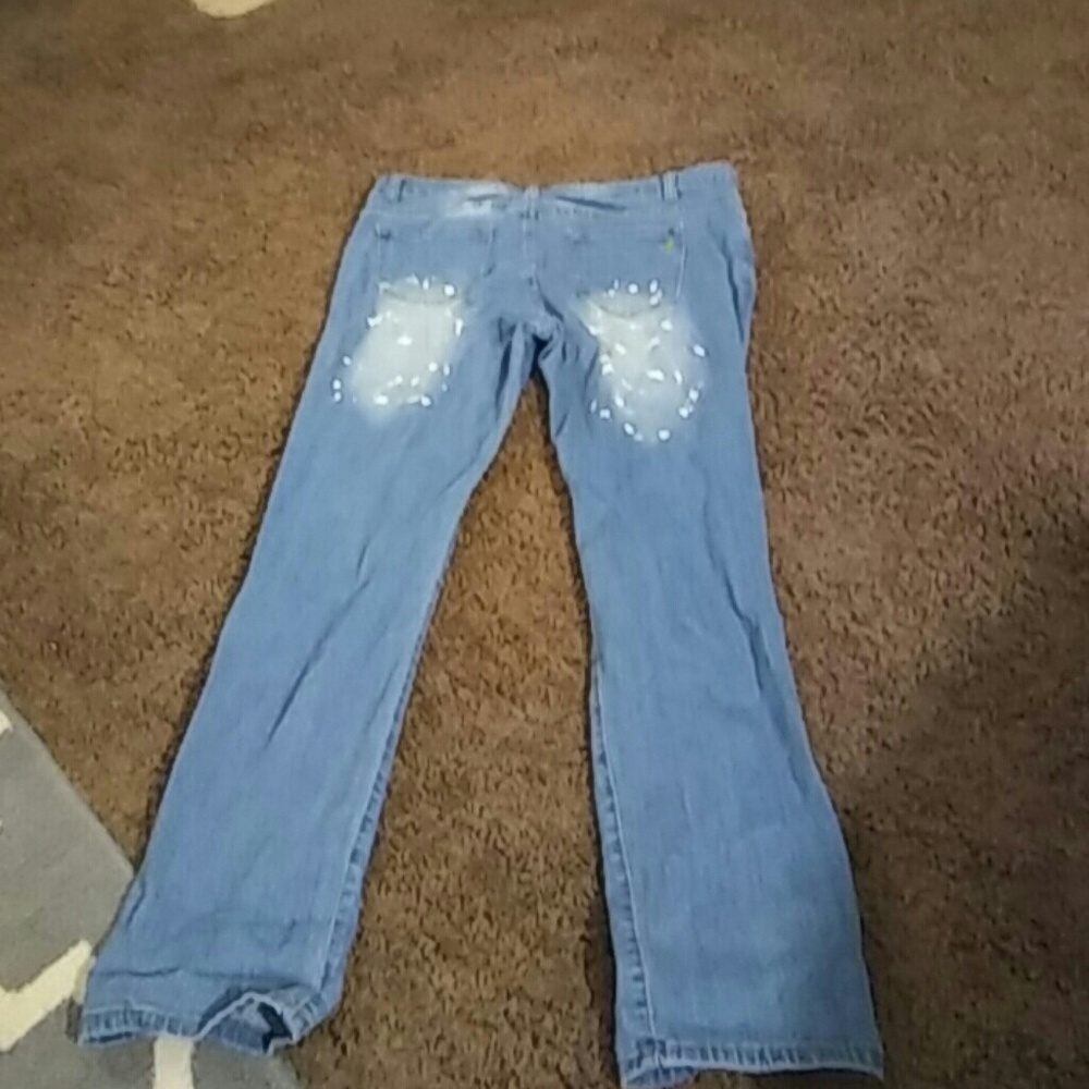 Jeans - Picture 2 of 3