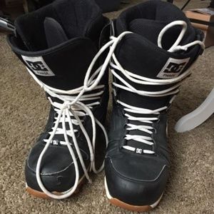 DC snowboard boots