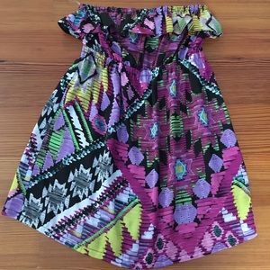 Sleeveless patterned blouse