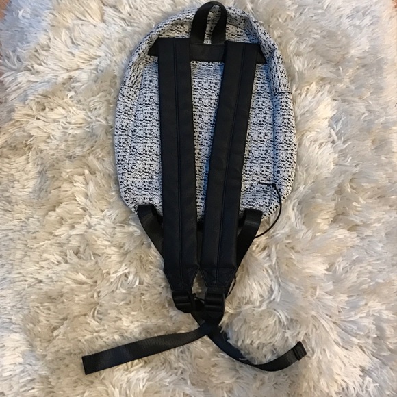 NWOT Black&White knit and PU backpack - Picture 2 of 6