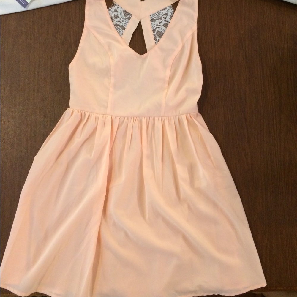 Peach lace flow dress
