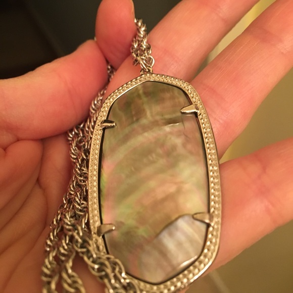 Kendra Scott Rayne Necklace in Black Pearl - Picture 4 of 5