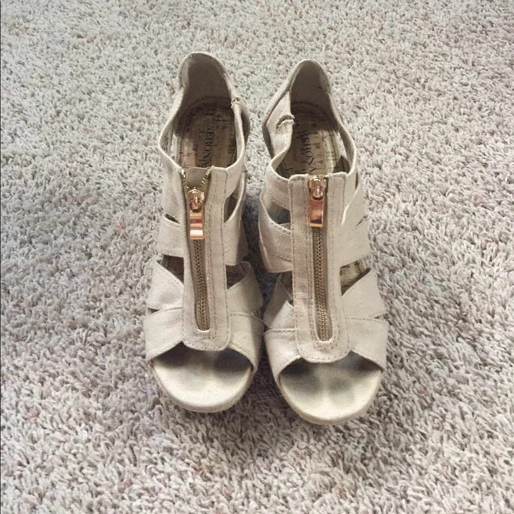 Super comfy wedges!!