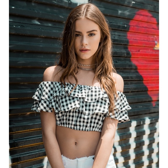 LF Tops - 🔥LF strapless gingham ruffle crop top