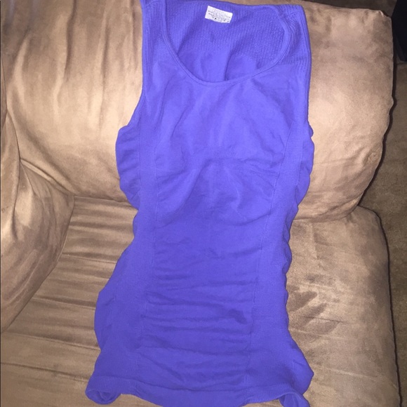 Athleta Tops - Athleta workout/yoga shirt size S super stretch