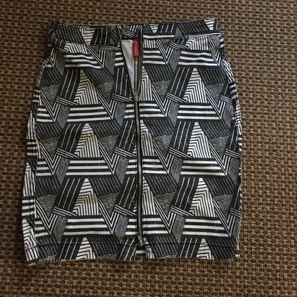 Divided by H&M Skirt - Picture 1 of 4