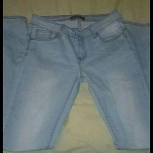 Size 7 skinny Butt Lifting Jeans