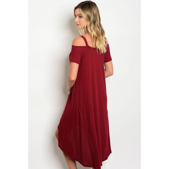 ✨BLOWOUT CLEARANCE, TODAY ONLY✨ red dress - Picture 2 of 2