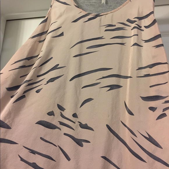 Blush & Gray print racerback tank - Picture 2 of 3