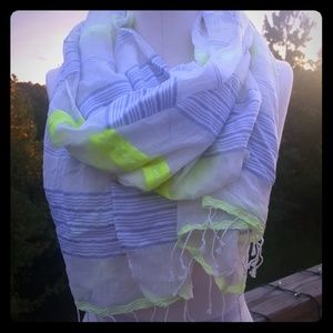 LOFT scarf