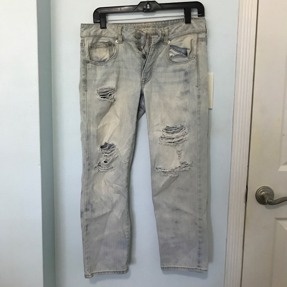 Distressed jeans - Picture 1 of 4