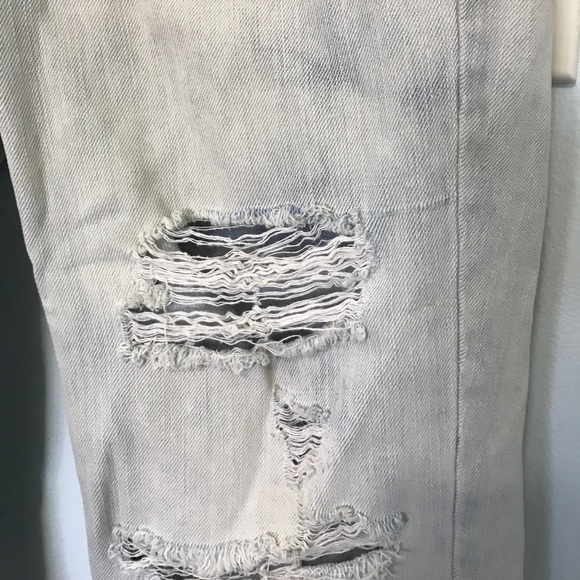 Distressed jeans - Picture 4 of 4
