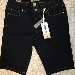 Blue Spice Bermuda Shorts - Size 9 - Dark Wash