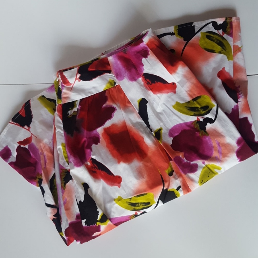 Watercolour floral print box pleated skirt ⚘