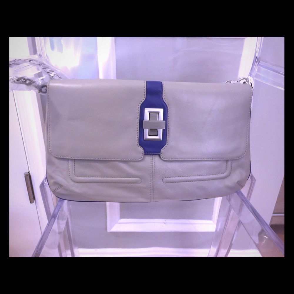 Hype Handbag NWT. Never been used. Gray periwinkle