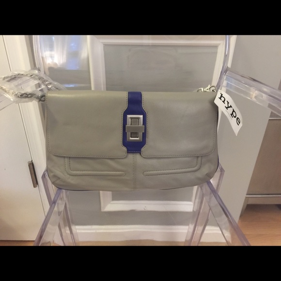 Hype Handbag NWT. Never been used. Gray periwinkle - Picture 2 of 4