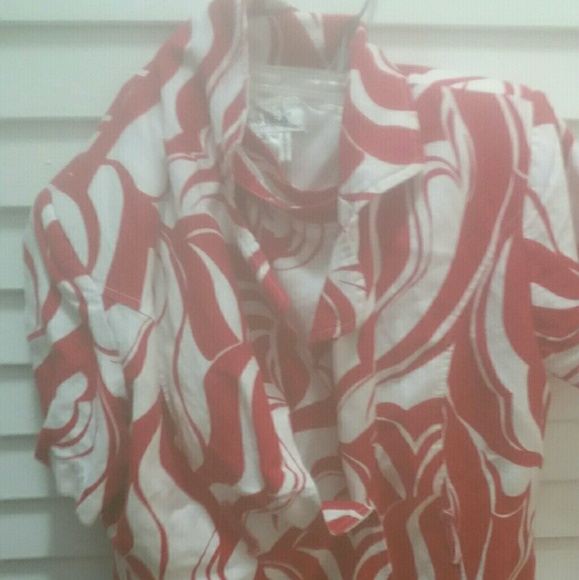 Women suit - Picture 1 of 4