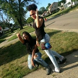 Meet your Posher, Alexus