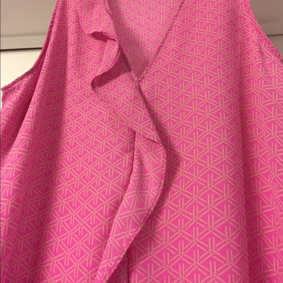 Banana Republic Pink ruffle top - Picture 2 of 3