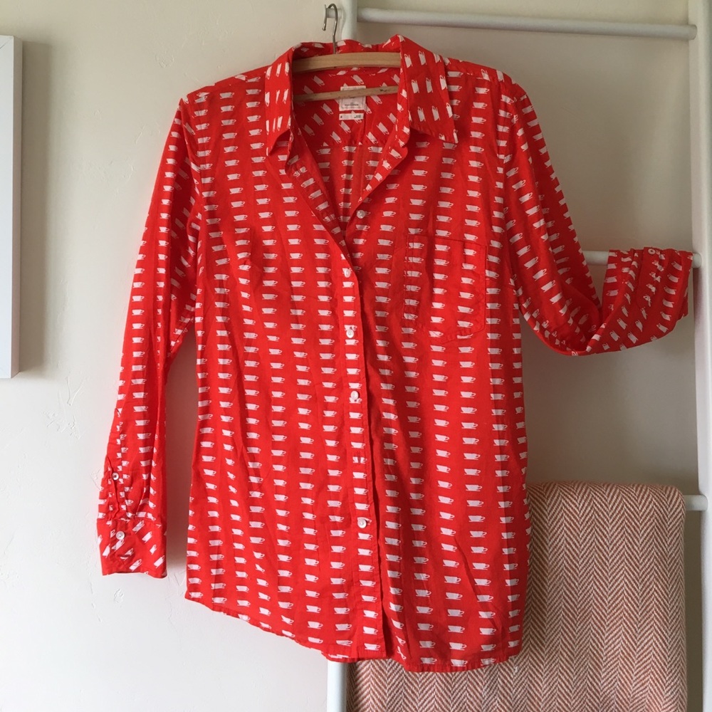 Gap boyfriend button down shirt, teacup pattern