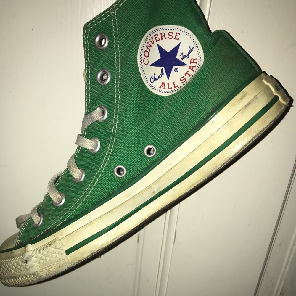 Green Converse. men's 5 women's 7