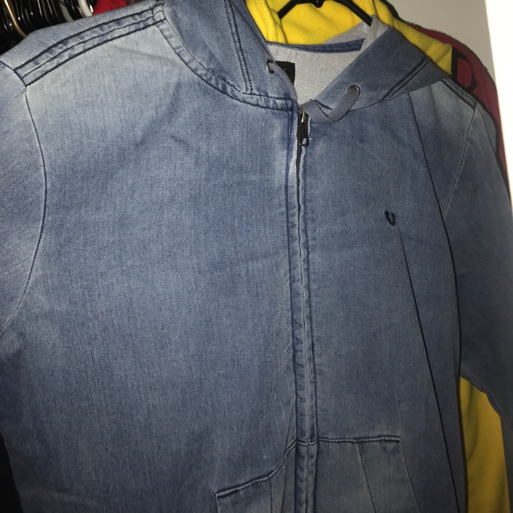 True Religion zip