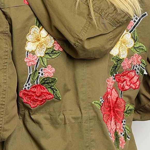 Embroidered Flower Cargo Jacket - Picture 4 of 7