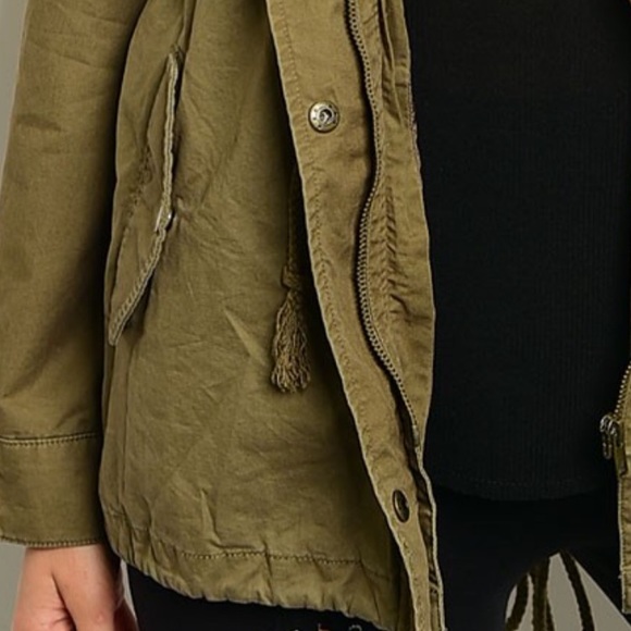 Embroidered Flower Cargo Jacket - Picture 5 of 7