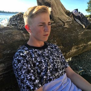 Meet your Posher, Adam