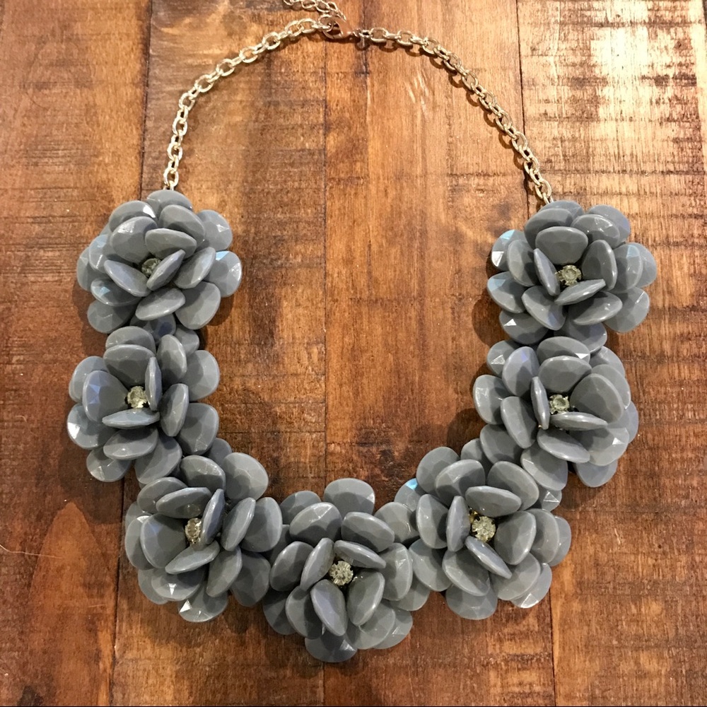 Flower Necklace - Picture 3 of 3