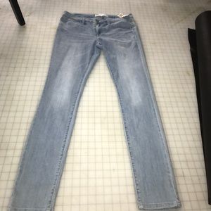 Tillys skinny blue jeans