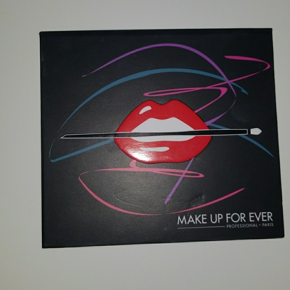 Makeup forever artist shadows