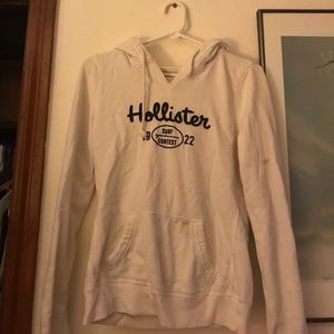 White hollister sweatshirt