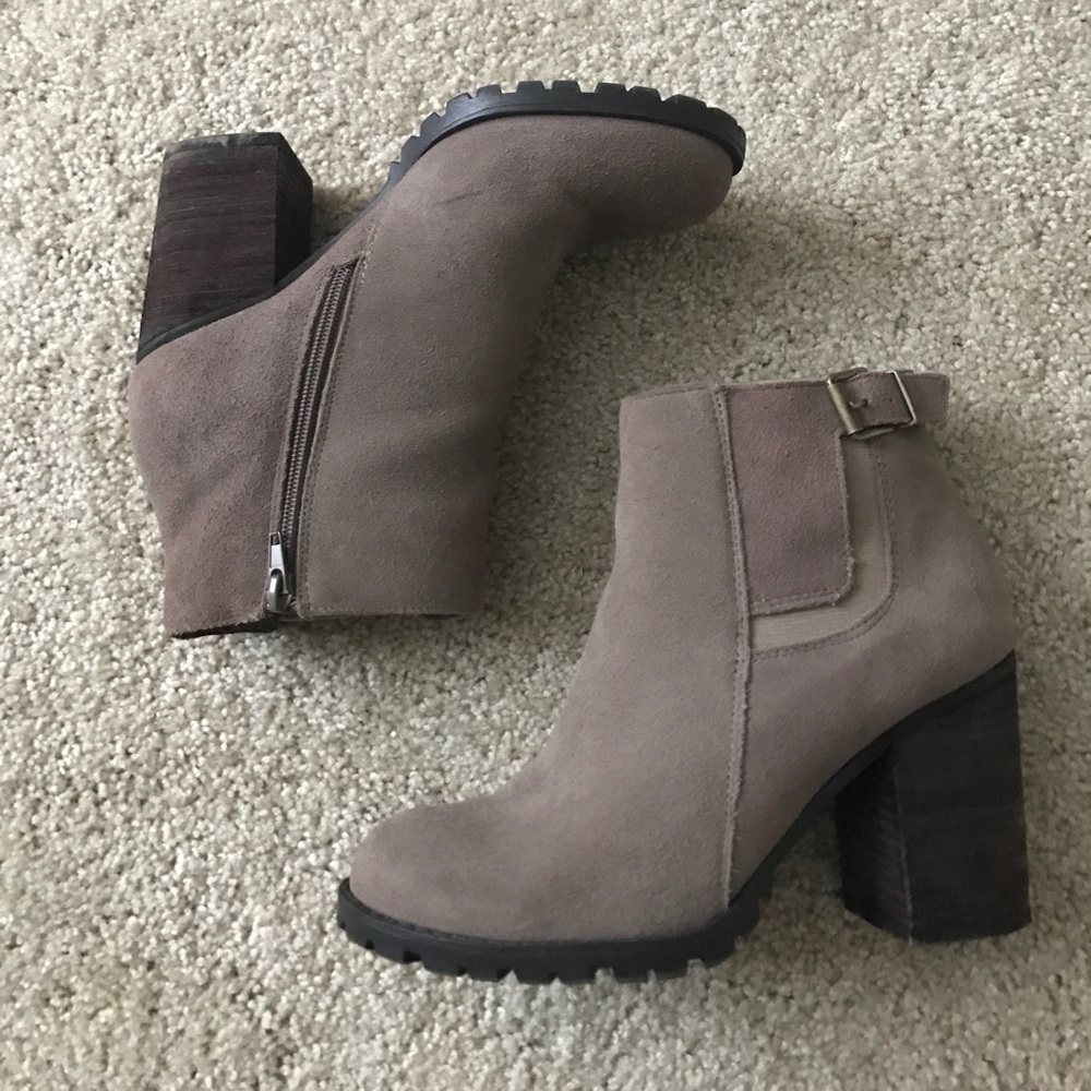 Steve Madden taupe suede heeled booties